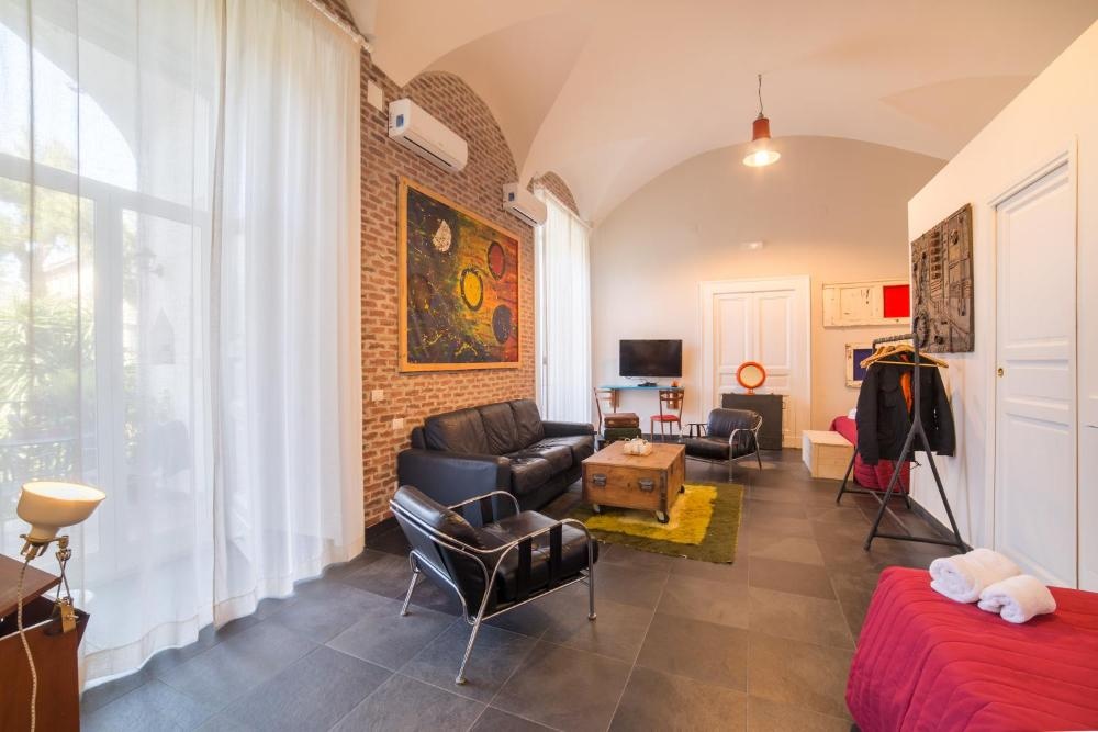 The Bellini House by House In Naples